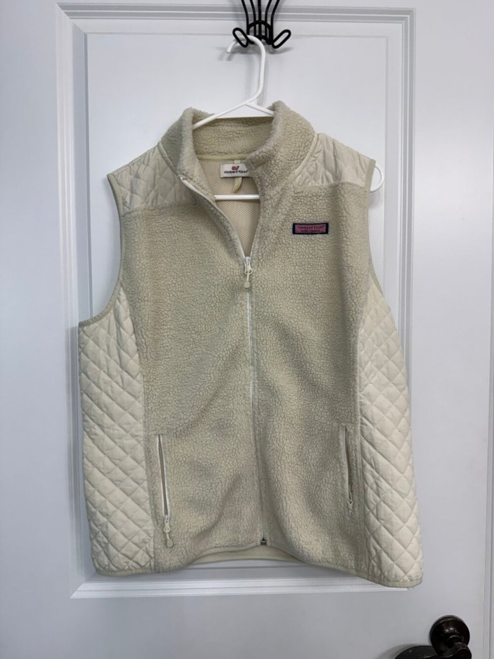 Vineyard Vines Cream Sherpa Quilted Full Zip Vest Women’s L - Picture 3 of 6